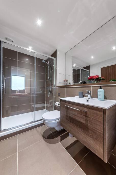 Cozy One Bedroom Flat 20 Mins Central London Bp142 Exterior photo